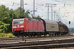 Mit einem gemischten Güterzug und Fernlicht fuhr am 18.06.2016 die 185 106-2 an dem Rangierbahnhof von Koblenz Lützel, als das Sommerfest vom DB Museum statt fand.