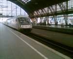 Ein IC Richtung Westerland (Sylt) fhrt ein in Kln HBF