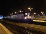 Morgens gegen 7 Uhr fuhr der Sonderzug AKE99 nach Nürnberg in den Kölner Hbf ein. Am Haken hatte er TEE Rheingold Wagen. Gezogen wurde er von 182 529 von TXL.

Köln 20.12.2014