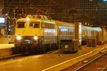 110 383-7 Centralbahn mit Rheingold nach L�beck in K�ln Hbf, Dezember 2016.