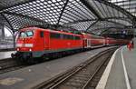 111 093 verlässt am 1.7.2017 mit dem RE9 (RE10915)  Rhein-Sieg-Express  von Aachen Hauptbahnhof nach Siegen den Kölner Hauptbahnhof.