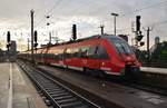 442 761-3 und 442 758-9 kamen am 1.7.2017 als RE9 (RE10930)  Rhein-Sieg-Express  von Siegen in den Kölner Hauptbahnhof, nun macht sich der Verband in Richtung Westen auf den Weg.