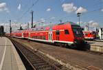 RE9 (RE10922)  Rhein-Sieg-Express  von Siegen nach Aachen Hauptbahnhof verlässt am 4.7.2017 den Kölner Hauptbahnhof.