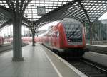 Hier ein RE5 von Koblenz Hbf. nach Emmerich, bei der Ausfahrt am 13.10.2010 aus Kln Hbf.