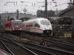 HBF in Kln ICE und S Bahn bei der Ausfahrt in Kln vom HBF 
Bild ist entsanden am 24.11.2012.