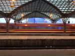 Seitenansicht auf einen ehemaligen Euroexpresswagen in Köln Hbf.