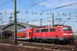 111 008 schiebt RE 7 am 03.08.2015 in Köln Hbf