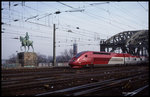 Einfahrt des Thalys 4346 der SNCB nach Brüssel am 21-ß2-1998 um 11.54 Uhr in den HBF Köln.