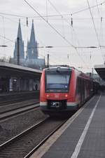 KÖLN, 02.02.2017, 620 533 hinter 620 046 als RB24 nach Gerolstein im Bahnhof Messe/Deutz