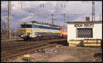 SNCB 1806 fährt am 25.3.1993 um 15.07 Uhr in Köln Deutz mit dem D nach Oostende ab.