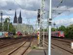 Paralleleinfahrt Thalys und S-Bahn BR423 in Bahnhof Kln-Deutz, 09.06.2012