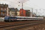 110 469-4 mit Nationalexpress Ersatzzug in K�ln West, Februar 2018.