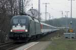 ES 64 U2-073 mit EC bei der Durchfahrt in Kln-West 26.2.2011