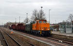 106 756 der Press erreicht mit ihrem Fotogüterzug am 02.03.19 den Bahnhof Köthen.