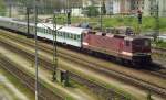 143 953 fhrt am 29.04.2001 zur Bereitstellung in den Bahnhof Konstanz ein. Wenige Minuten spter beginnt die Fahrt als RE 18752 nach Offenburg.