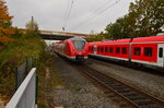 Die Eine geht und die Andere S8 kommt.
Der 1440 313-3 führt die S8 nach Hagen Hbf als er in Korschenbroich einfährt.
Samstag 22.10.2016