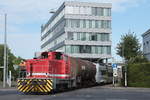 Am 19.05.2020 zog die Werkslok Werner von der Siemens AG in Krefeld den 463 303 von Transregio komplett frisch aus dem Werk.