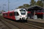 VT 10.346 der Arriva/NL im Bahnhof Leer/Ostfriesland, bereit zur Rckfahrt nach  Groningen am 28.9.11.