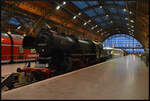 Die Dampflok 52 5448-7 am 06.12.2025 auf dem Museumsgleis (Gleis 24) in Leipzig Hbf.