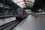 Dosto Stw der Bauart DABbuzfa 760.0 in Leipzig Hbf mit dem RE nach Halle (S) Hbf, Schublok ist 143 639-3. 17.11.2012