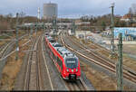 442 142 und 442 143 (Bombardier Talent 2) verlassen den Bahnhof Leipzig-Connewitz auf Gleis 3.
