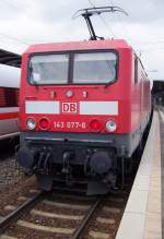 RB 143 077-6 im Bahnhof Lichtenfels kurz vor der Abfahrt nach Bamberg.