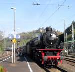 41 360 im April 2010 mit Sonderzug im Bahnhof Linz(Rheinl.).