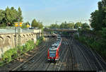 Im schattigen Trog verlassen 423 336-7 und 423 ??? der S-Bahn Stuttgart als S5 von Bietigheim-Bissingen nach Stuttgart Schwabstraße das südliche Gleisvorfeld des Bahnhofs Ludwigsburg.