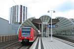 425 715-0 als S2 nach Eberbach am Nachmittag des 24.05.14 beim Verlassen des Bahnhofs Ludwigshafen (Rhein) Mitte in Richtung Mannheim.