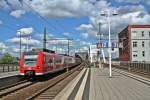 425 226-8 und 425 708-5 als S2 nach Kaiserslautern Hbf am 24.05.14 bei der Einfahrt in Ludwigshafen (Rheim) Mitte.