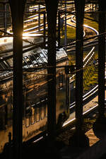D-DB 445 622-4 stand zur Goldenen-Stunde am 17.11.2025 im Lübecker Hbf (AL). 