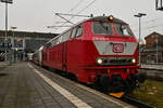 D-DB 218 406-7 fuhr am 21.12.2025 mit ihrem IC 2263 aus Ostseebad Binz (WBI). Hier im Lübecker Hbf (AL). Kurze Zeit später setzte IC 2263 seine fahrt gen Hamburg Hbf (AH) fort.