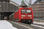 D-DB 101 100-6 zog am 16.02.2026 ihren IC 2263 von Rostock Hbf (WR) nach Hamburg Hbf (AH). Hier bei der Ausfahrt aus dem Lübecker Hbf (AL).