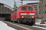 D-DB 218 833-2 rangierte am 16.02.2026 in die Abstellung des Lübecker Hbf (AL). Kurz zuvor zog sie den IC 2263 von Rostock Hbf (WR) bzw. von Bad Kleinen (WK) nach Lübeck Hbf (AL).