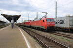 DB 152 152-5 + Wagenlok 187 160 und leeren Autotransportwagen Richtung Abzweig Br�cke, am 05.04.2024 in Magdeburg-Neustadt.
