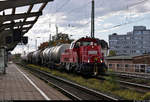 Kurzer Kesselzug mit 261 041-8 (Voith Gravita 10 BB) durchfährt den Bahnhof Magdeburg-Neustadt in nordöstlicher Richtung.

🧰 DB Cargo
🕓 22.10.2020 | 14:38 Uhr