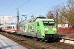 101 040-4 (Fan-Connection) mit einem IC in Richtung Hannover in Magdeburg Hbf. Fotografiert am 21.04.2010. 