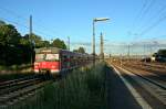 420 389-9 als S8 nach Hanau Hbf am Abend des 21.06.13 bei der Ausfahrt aus Mainz-Bischofsheim.