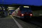 420 386-5 als S9 von Wiesbaden nach Hanau am Abend des 04.10.13 beim kurzen Halt in Mainz-Bischofsheim.