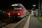 420 782-5 als S9 von Hanau nach Wiesbaden am Abend des 04.10.13 im Personenbahnhof Mainz-Bischofsheim.
