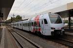 Am 04.10.2017 verlässt ein Süwex Flirt3 den Hauptbahnhof von Mannheim als RE14 in Richtung Mainz.