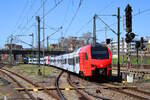 DB 429 116 erreicht auf der SÜWEX-Linie RE1 im neuen Farbkleid den Mannheimer Hbf.