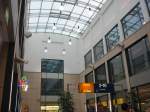 Hier sieht man einen Teil der Mannheim Bahnhofshalle mit dem groen Glasdach.