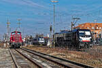 MRCE-Dispolok 187 106 am 13.03.2022 gegenüber dem Bahnhof Mannheim-Rheinau.