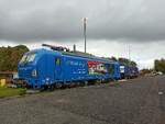 Triangula 248 044 ( 9080 2248 044-0 D-NRAIL ) beim pausieren in Marktredwitz am 11.10.2026