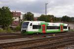 Ein Triebwagen der BR 650 (Stadler Regio-Shuttle) der Sd-Thringen-Bahn (interne Bezeichnung VT 111  Goetzhhle Meiningen ) am 01.09.2012 beim Rangieren im Bahnhof Meiningen.