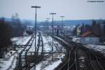 Blick vom Steg am Bahnhof auf das sdliche Vorfeld in Richtung Kempten am 01.03.09.