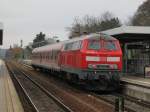 218 486-9 mit RB Lindau-Augsburg,im Bahnhof Memmingen,am 8.11.2009