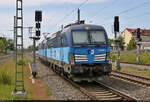 Nachschuss auf 383 003-1  Quer durch Europa  (Siemens Vectron), die in Merseburg Hbf auf Gleis 2 von ihrer Schwester 383 003-1 Richtung Großkorbetha überführt wird.