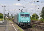 185 609 von Railtraxx durchfährt Gleis 1 des Hbf Mönchengldbach, 13.7.17.